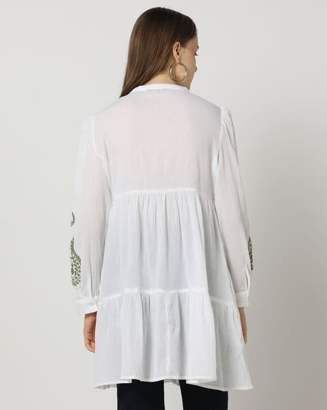 -473Wx593H-443033210-white-