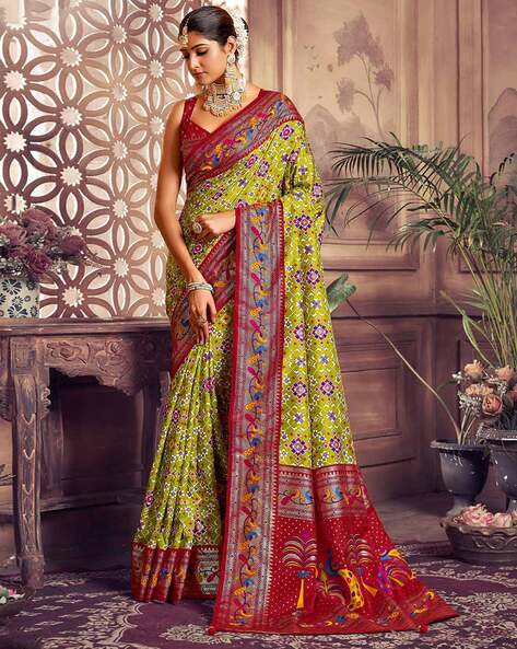 Buy Green Sarees for Women by SATRANI Online