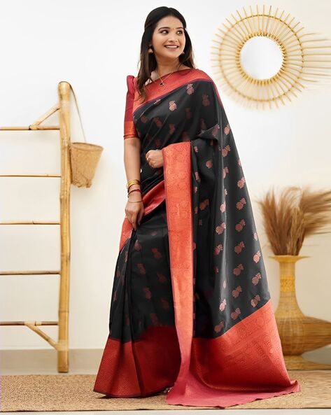 Buy Black Handpainted Bishnupuri Silk Saree Online – Gaatakatha