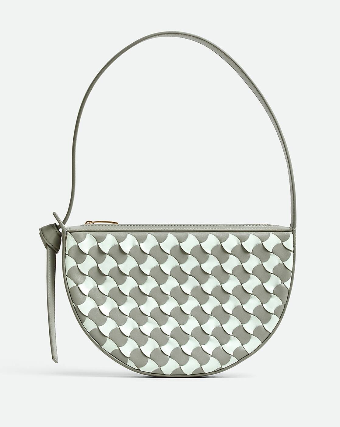 -1117Wx1400H-410456179-1549-