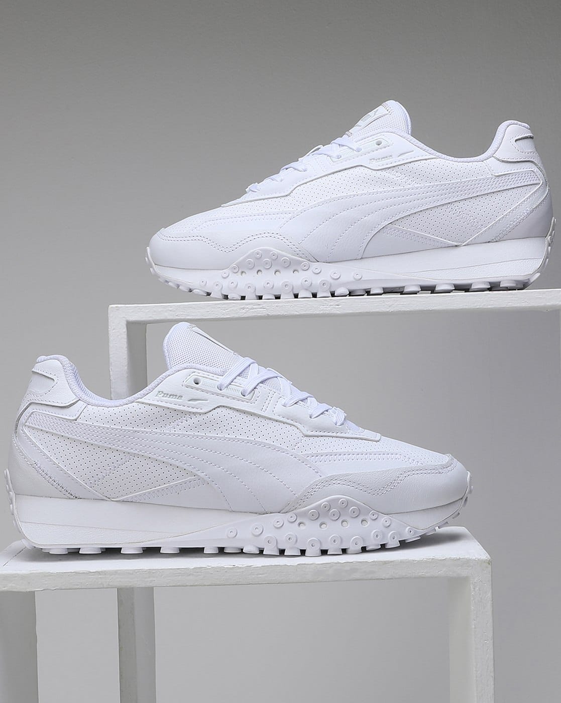 -1117Wx1400H-469534548-white-