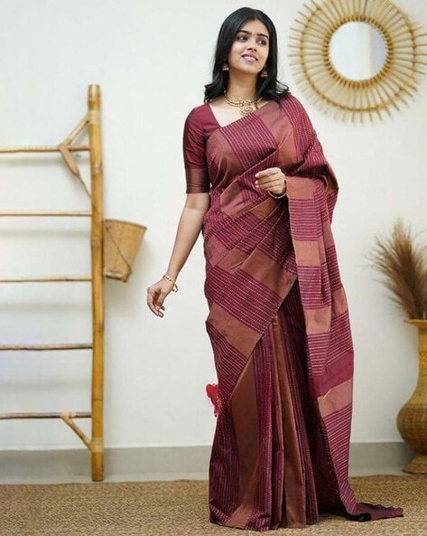 Maroon Kanjivaram Silk Saree With Handloom Weaving at Rs.499/Piece in surat  offer by Esomic Export