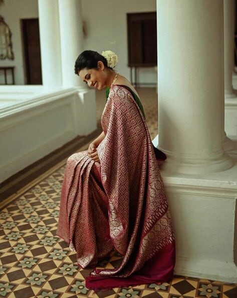 Red color Bollywood look Beautiful Banarasi saree With designer Blouse –  Amirat