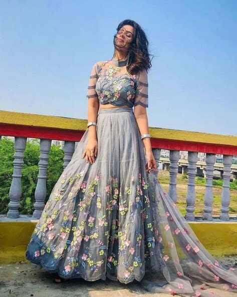 Buy Women Grey Zari Embroidered Lehenga Set With Blouse And Contrast Dupatta  - Feed Luxe Lehenga - Indya