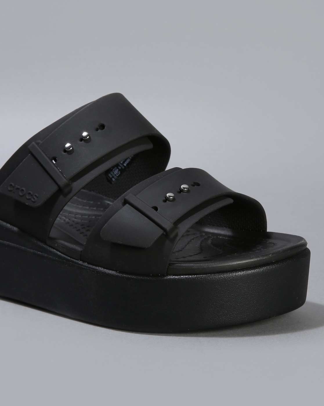 Brooklyn Sandals - Crocs™ India