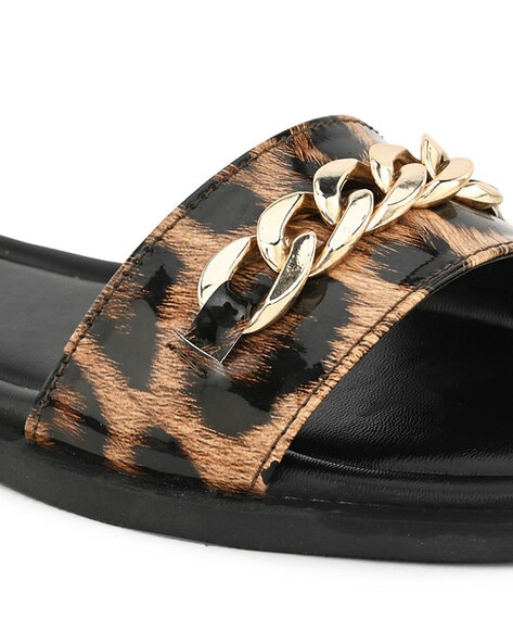 Leopard print best sale slider slippers