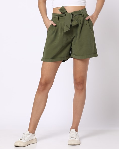 Women Relaxed Fit Pleated Shorts