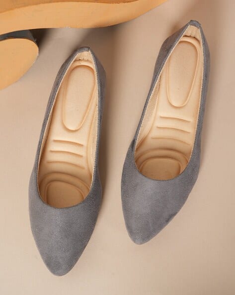 Round-Toe Slip-On Ballerinas