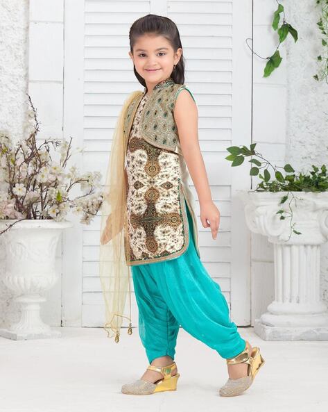 Pin by Muhammad Siddiqui on Patiala | Muslimah fashion outfits, Cute girl  dresses, Asian model girl