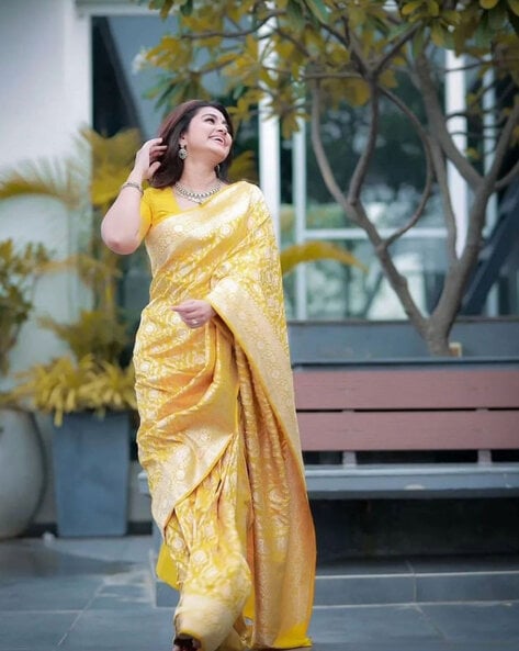 Golden Minion Yellow Zari Woven Pure Handloom Linen Silk Saree –  zarikaariindia.com