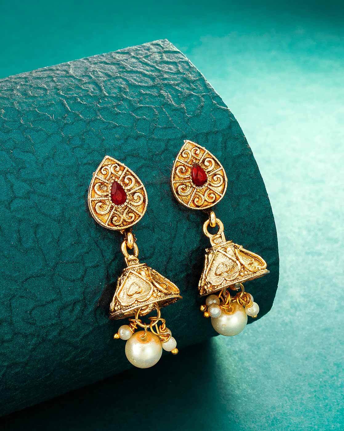 Pin by Jaswan on jewelry | Bridal jewellery earrings, Gold earrings designs,  Gold jewellery design necklaces