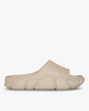 Sandales Plateformes Steve Madden Blanc - Hauteur 2,5 Pouces, Taille ~5.5 US (9.5 Pouces)