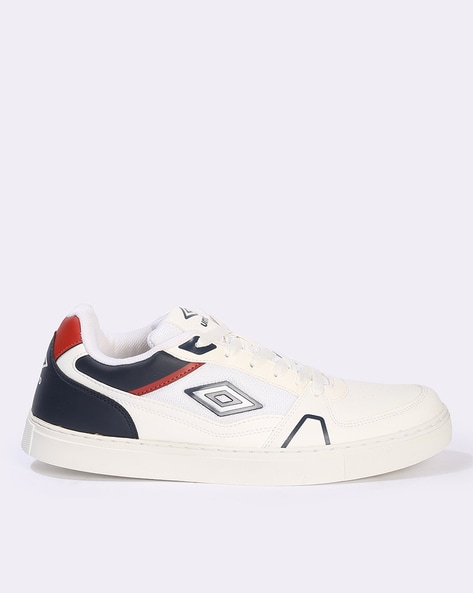 Umbro cheap white shoes