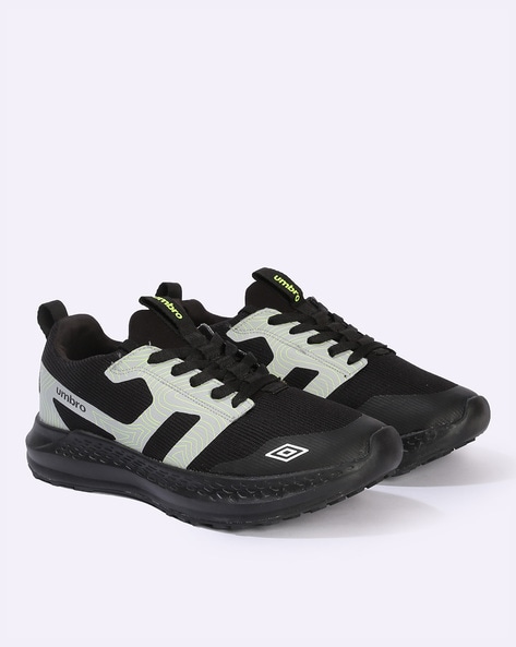 Umbro sales walking shoes