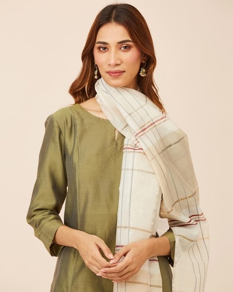 Women Checked Cotton Silk Stole Price in India