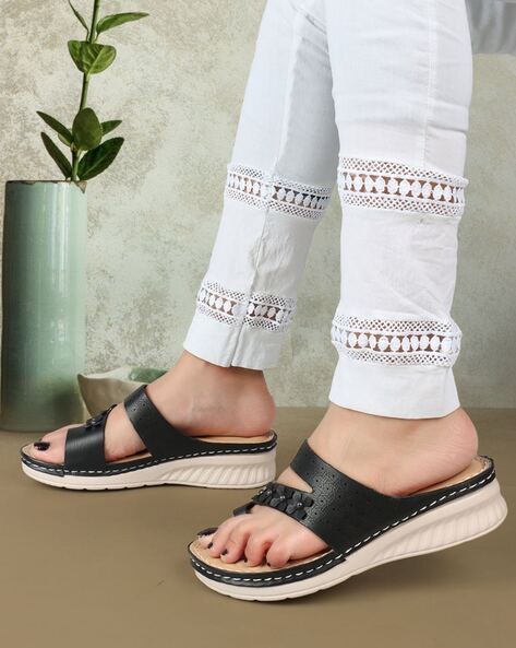 Women Flat Sandals Leather Ankle Buckle with Butterfly Knot Shoes Leisure  Chic Slippers Vacation Flip Flops: Buy Online at Low Prices in India -  Amazon.in