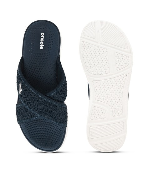 Nike cheap cross sandals