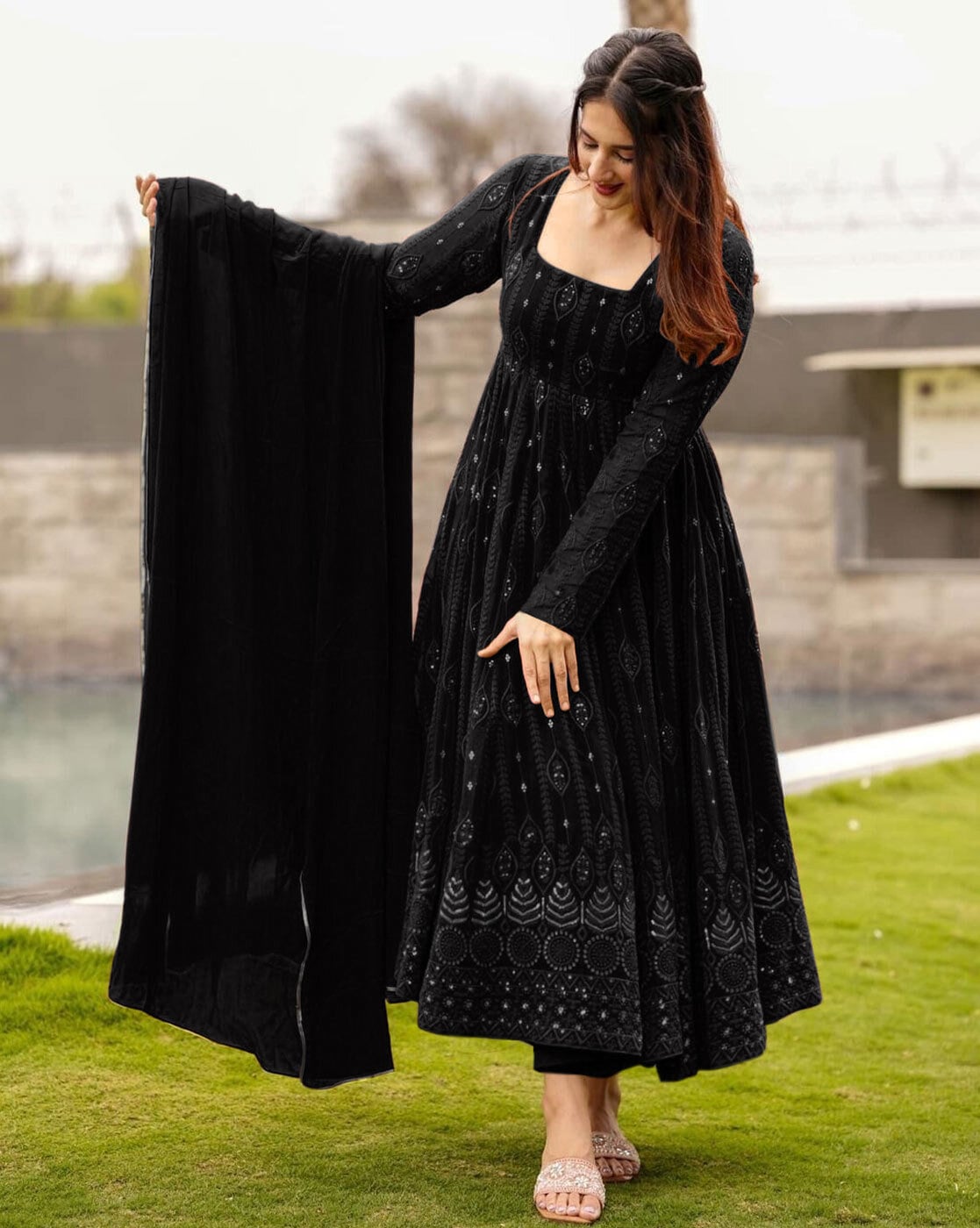 Black gown online