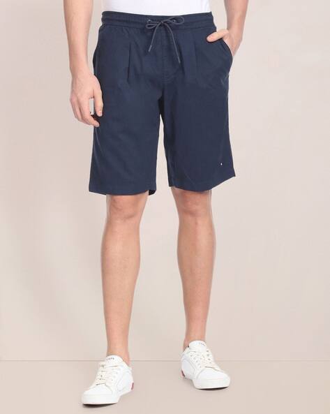 Men Slim Fit Shorts with Insert Pockets