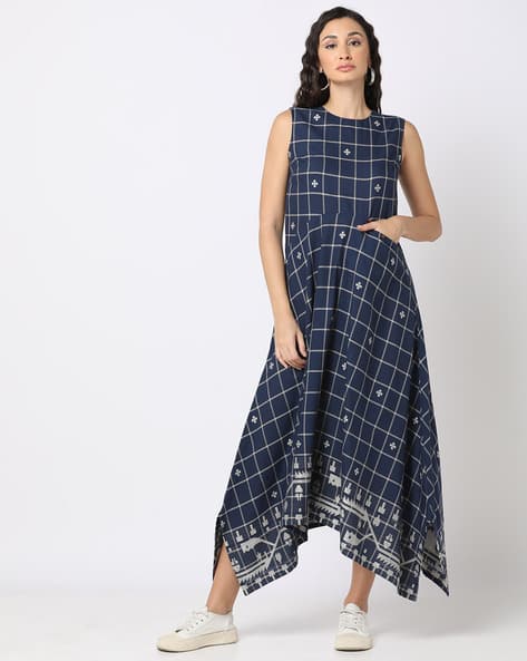 Svrnaa by AZORTE Yarn-Dyed Checked High-Low Dress