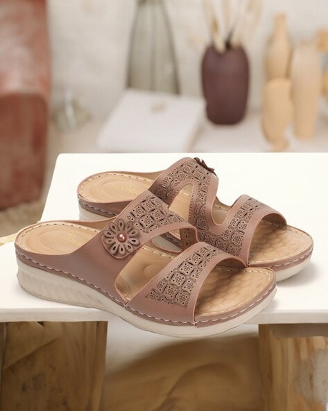 Buy Brown Flat Sandals for Women by Naturalizer Online | Ajio.com