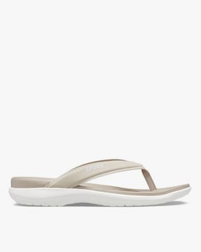 Crocs capri v on sale shimmer flip flops