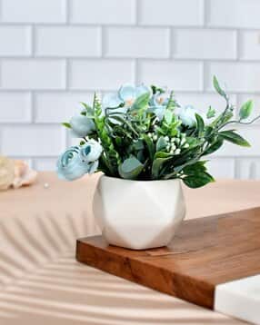 tayhaa Faux Flowers with Diamond Pattern Planter-picture-31