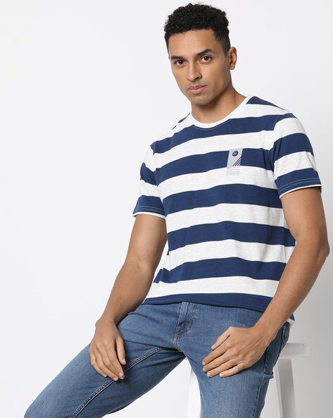 Men Striped Slim Fit Crew-Neck T-Shirt