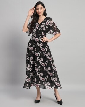 Buy Taking Shape Black Curve Floral Pintuck Dress from Next India