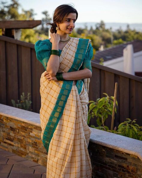 Maheshwari Check Saree – Monamaar