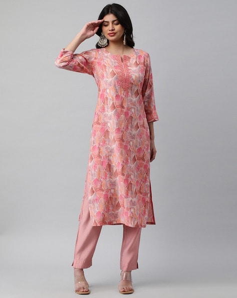 Women Floral Print Round-Neck Straight Kurta