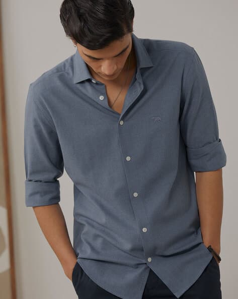 Men Regular Fit Spread-Collar Shirt