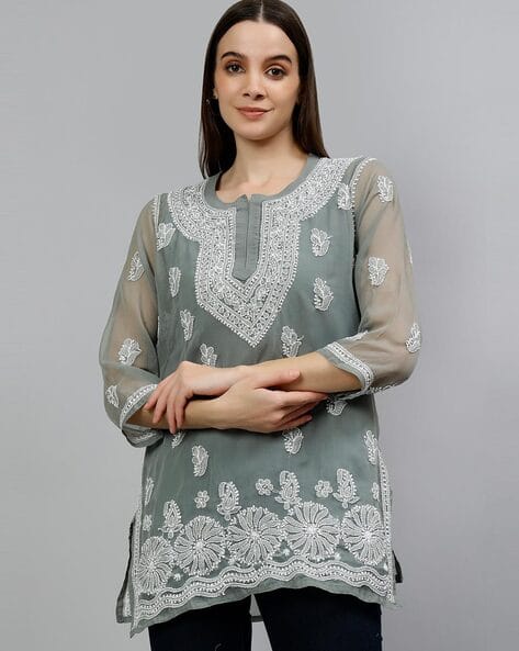 Women Embroidered Straight Kurti with Camisole