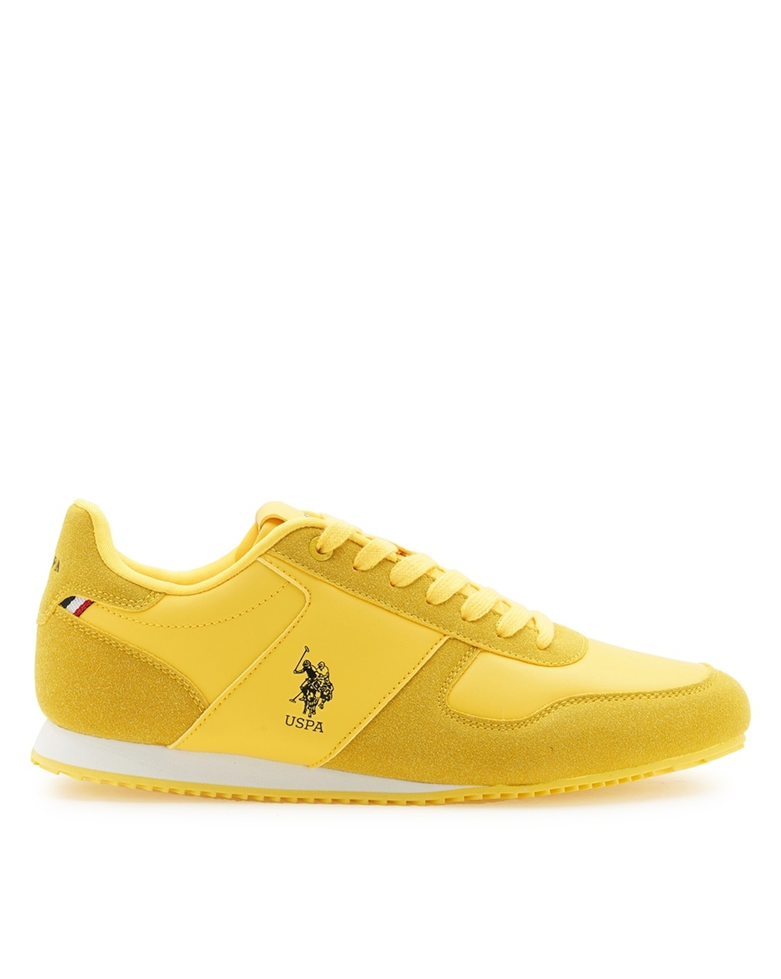 How to Wear Yellow Shoes - Yellow Shoes Outfits for Men and Women | Yellow  shoes outfit, Sneaker outfits women, Outfits