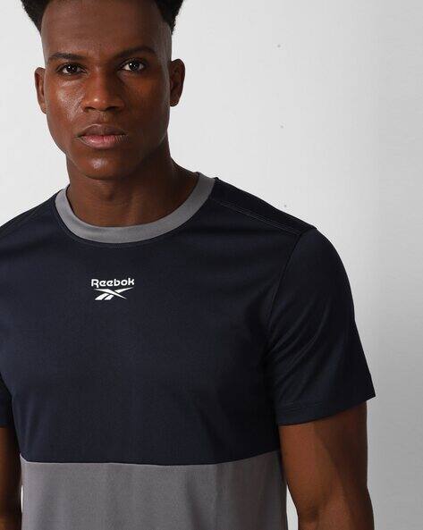 Price History of Reebok Men Colourblock Slim Fit Round-Neck T