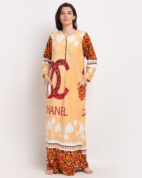 NEUDIS Graphic Print Round-Neck Nightgown