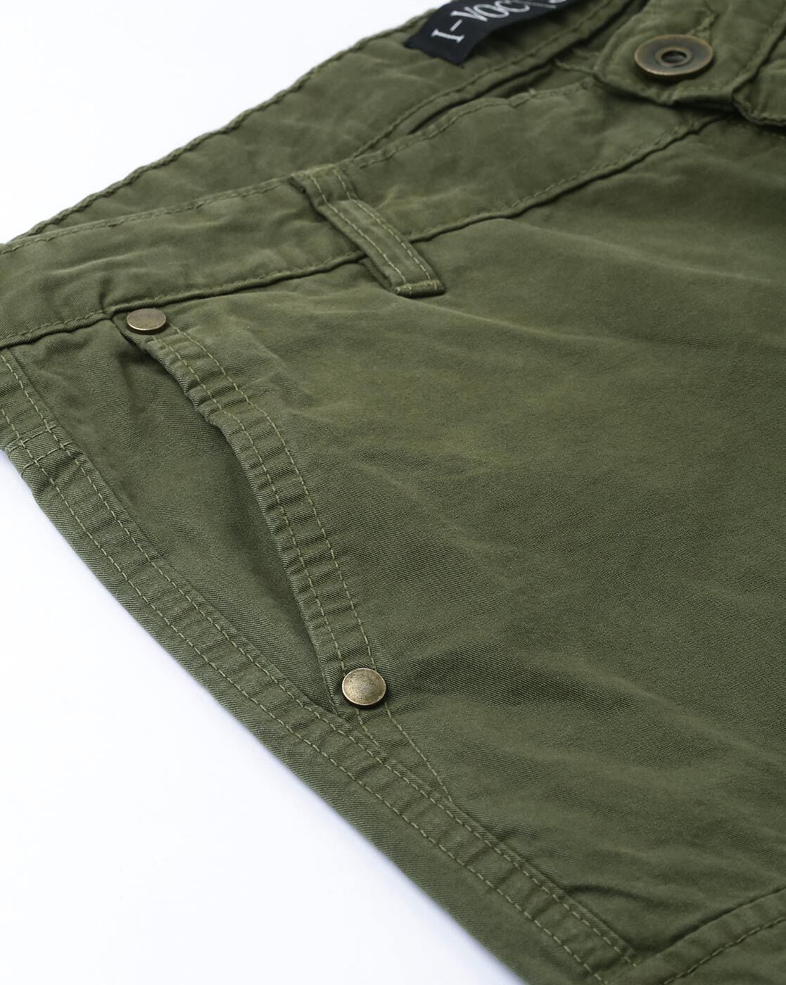 How To Coordinate Olive Trousers With Your Shoes -