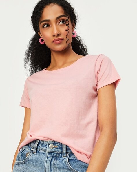Women Regular Fit Round-Neck T-Shirt