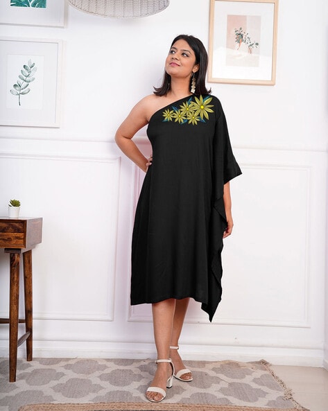 Plus Size Clothing Ideas for different occasion - Indian Wear | Plus size  wedding gowns, Plus size gowns, Plus size ball gown