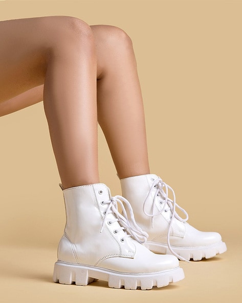 Women Lace Up Ankle Length Boots