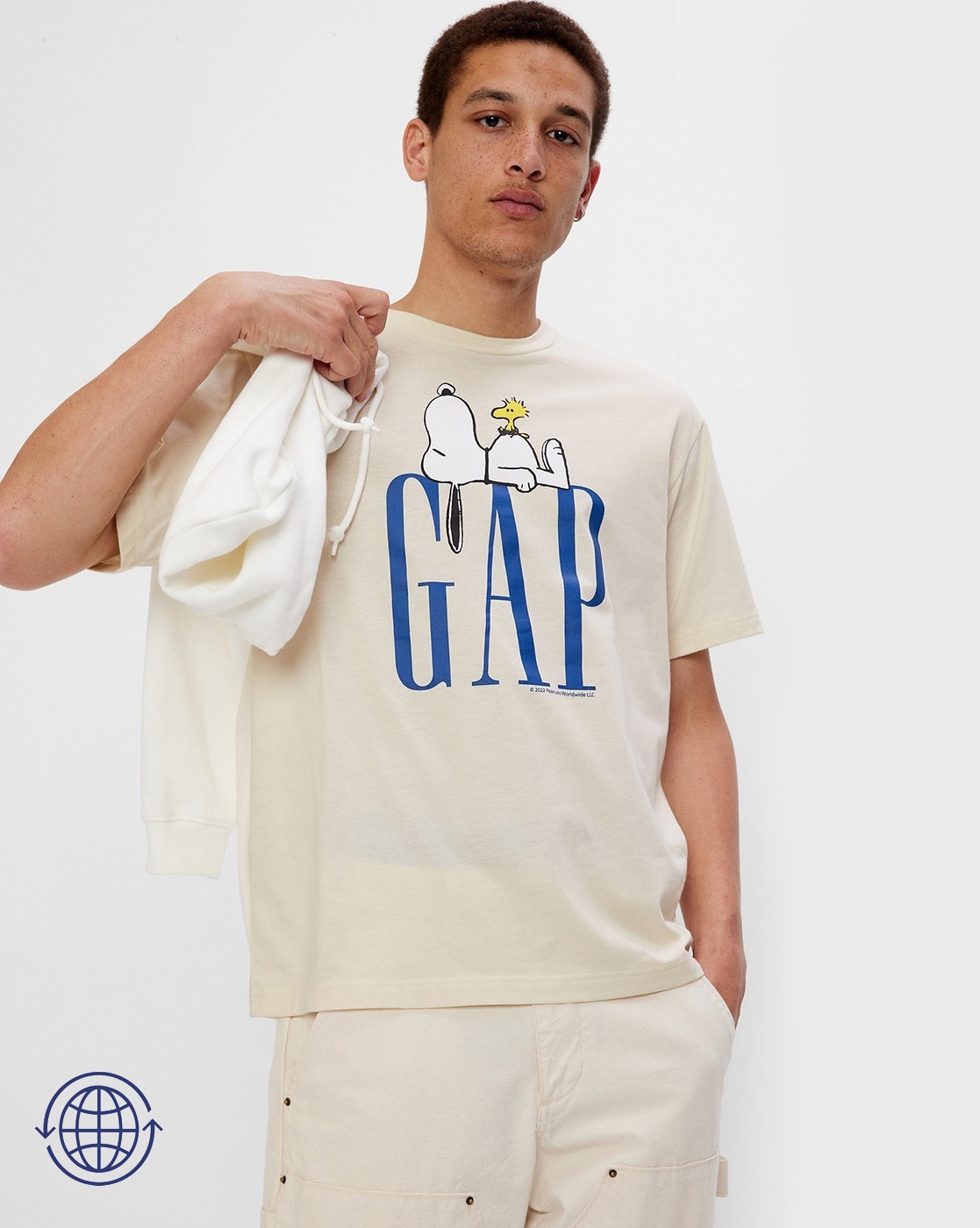 Gap snoopy hot sale t shirt