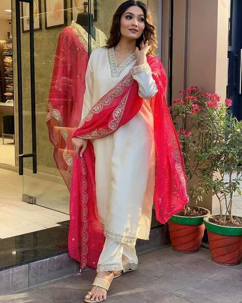Women Embellished Straight Kurta with Pants & Dupatta