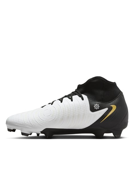 Buy White Sports Shoes for Men by NIKE Online