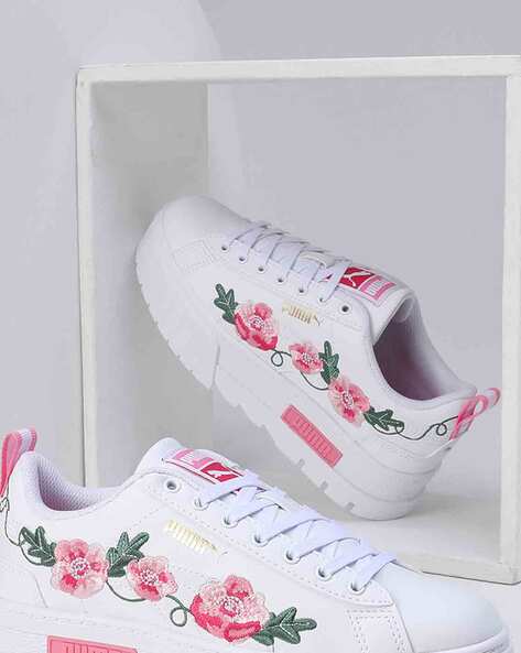 Mayze Embroidery Lace-Up Sneakers