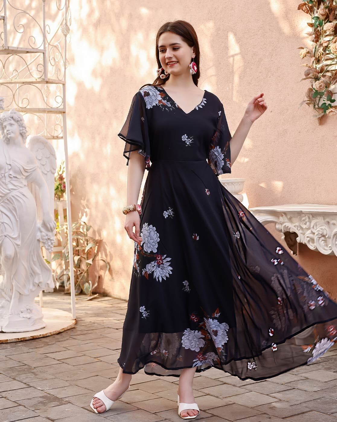 Buy SMOWKLY Floral Print Fit & Flare Dress Online | Ajio.com