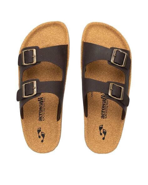 Double outlet buckle slippers