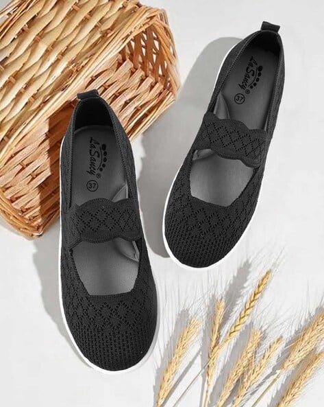 Women Round-Toe Slip-On Shoes