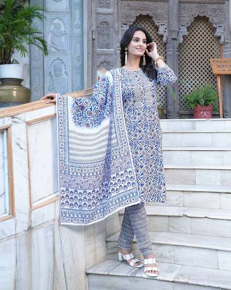 Women Floral Printed Straight Kurta with Pants & Dupatta Set Price in India