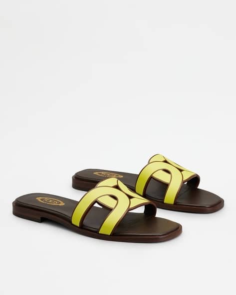 【送料&関税込】Tod's Leather Flat Sandals Tod's Leather sandals for Women - Brown in UAE | Level Shoes