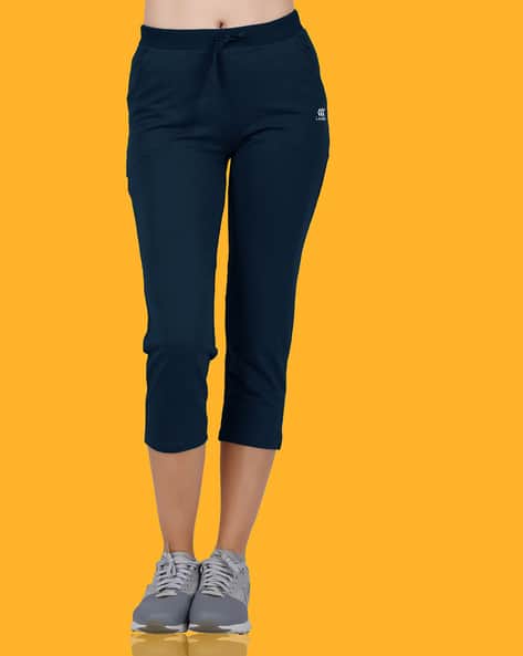 Solid Slim Fit Capris